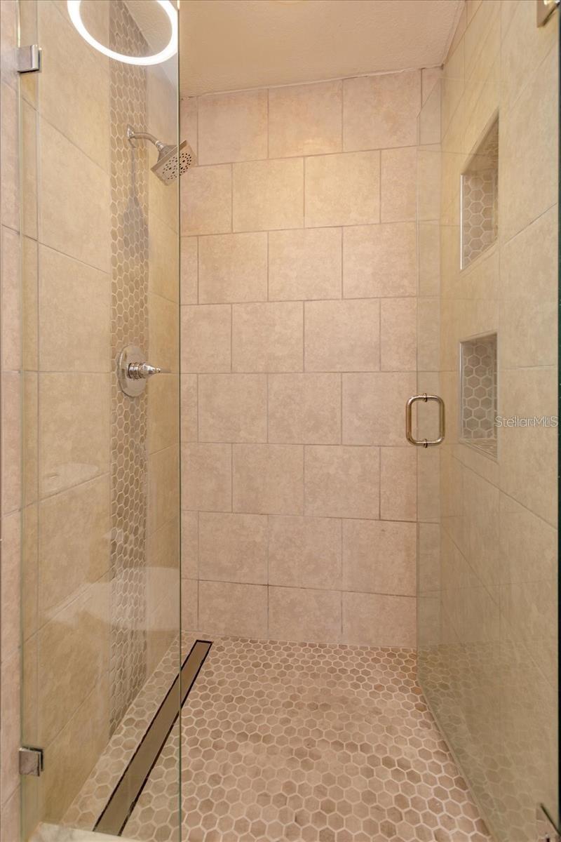 5303 INDIAN CREEK DR #D, ORLANDO, FL, 32811