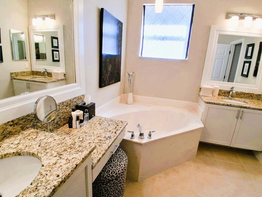 6642 41ST STREET CIR E, SARASOTA, FL, 34243