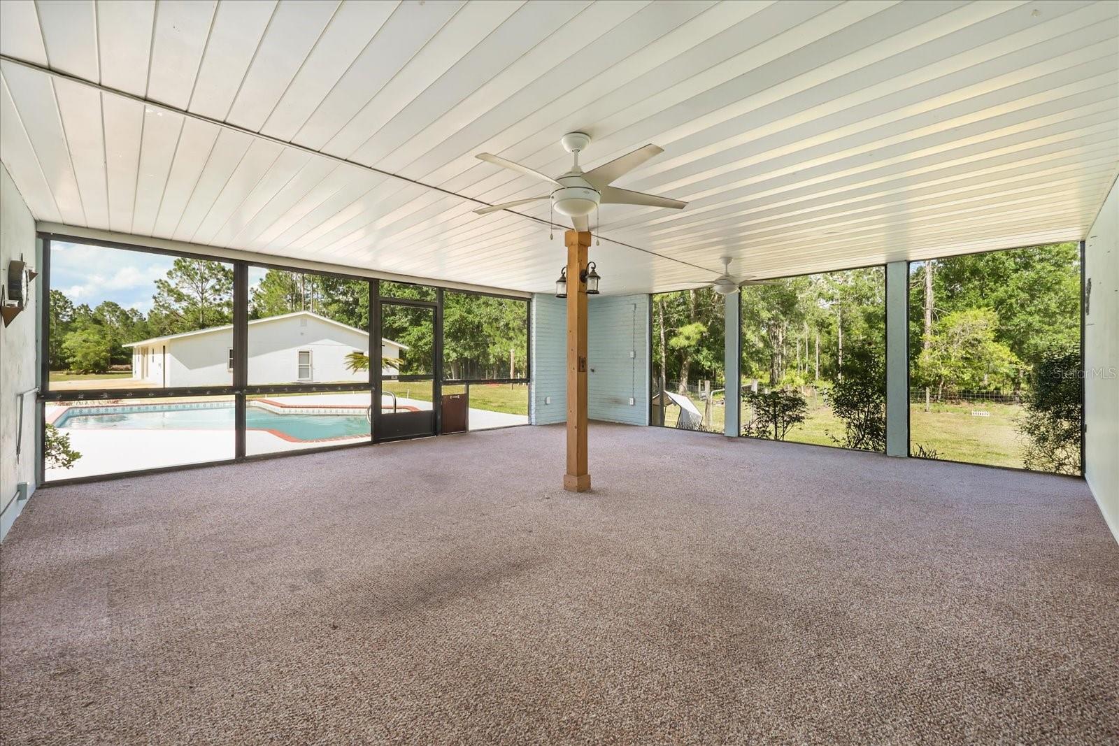 20963 E COLONIAL DR, CHRISTMAS, FL, 32709