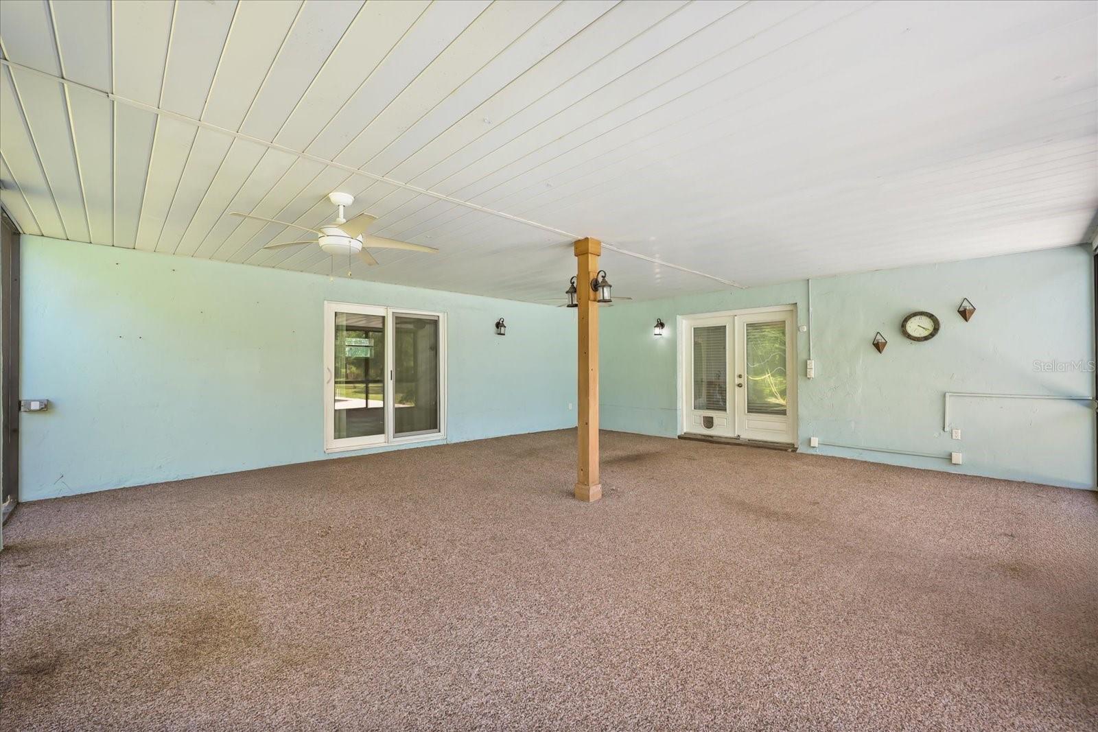 20963 E COLONIAL DR, CHRISTMAS, FL, 32709