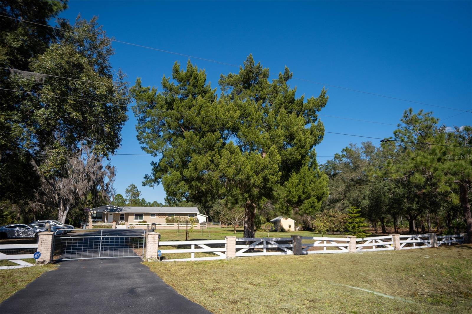 20963 E COLONIAL DR, CHRISTMAS, FL, 32709