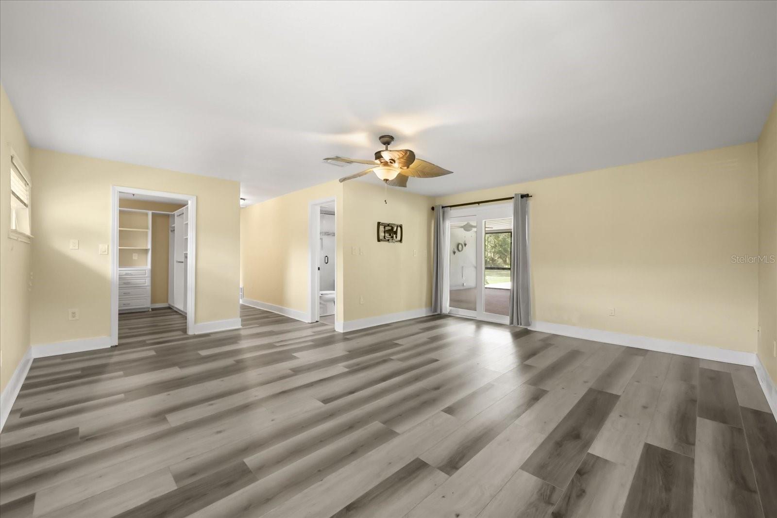 20963 E COLONIAL DR, CHRISTMAS, FL, 32709
