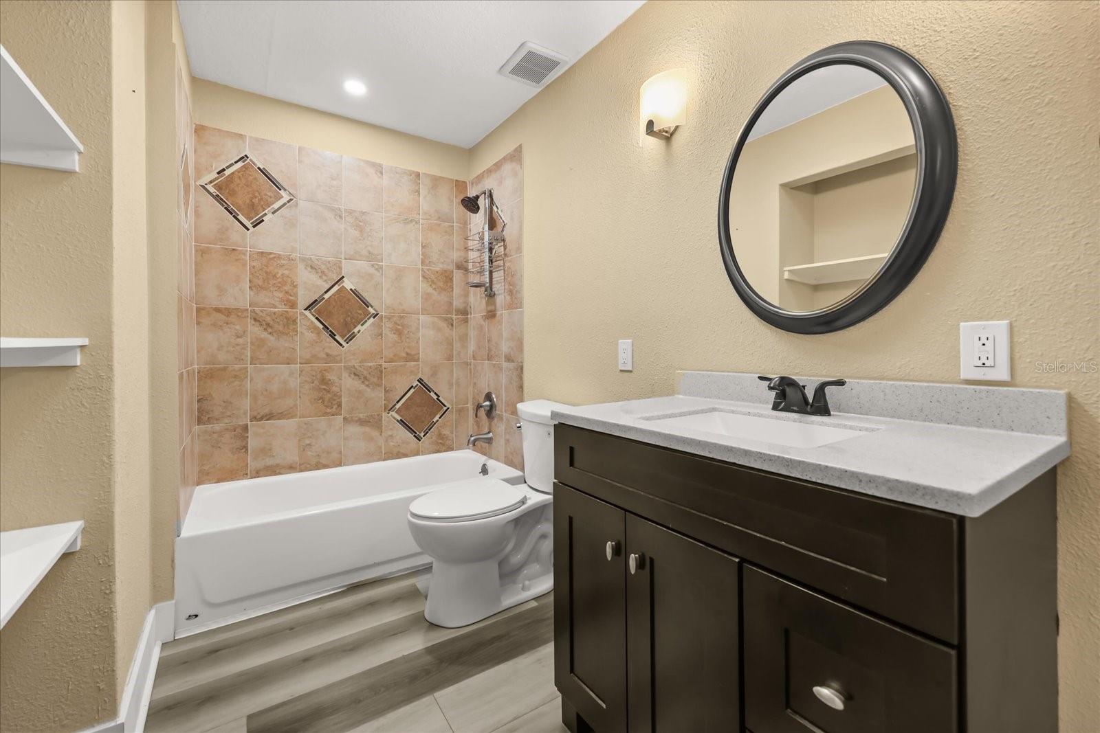 20963 E COLONIAL DR, CHRISTMAS, FL, 32709