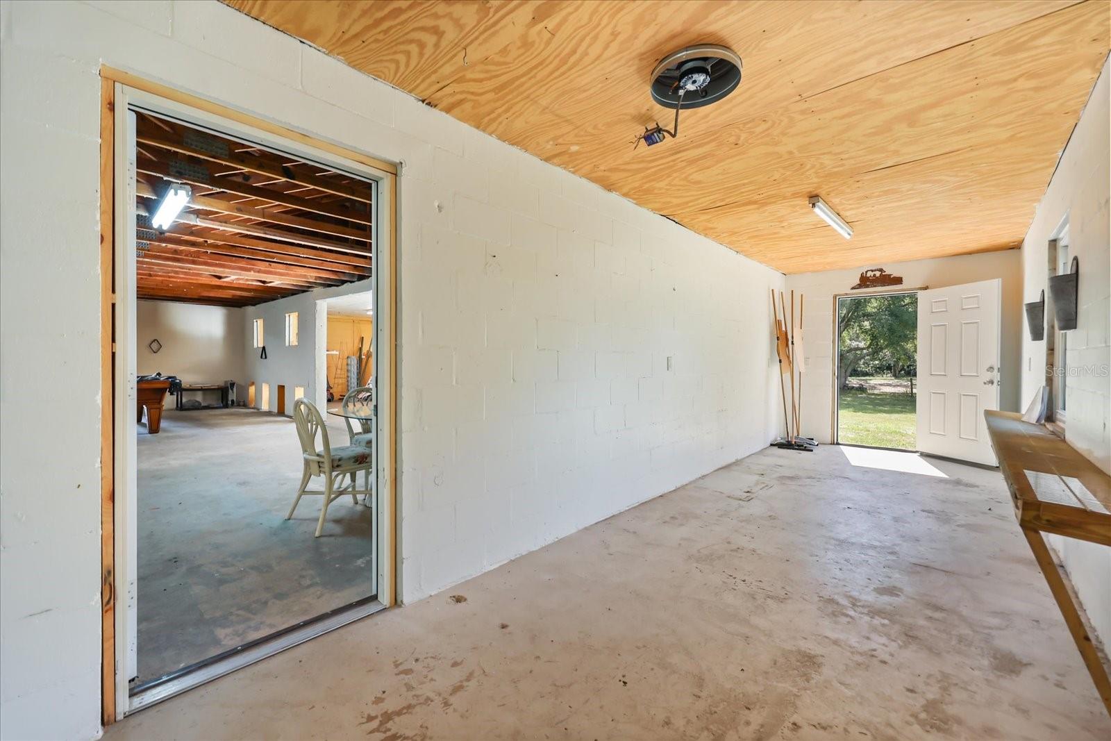 20963 E COLONIAL DR, CHRISTMAS, FL, 32709