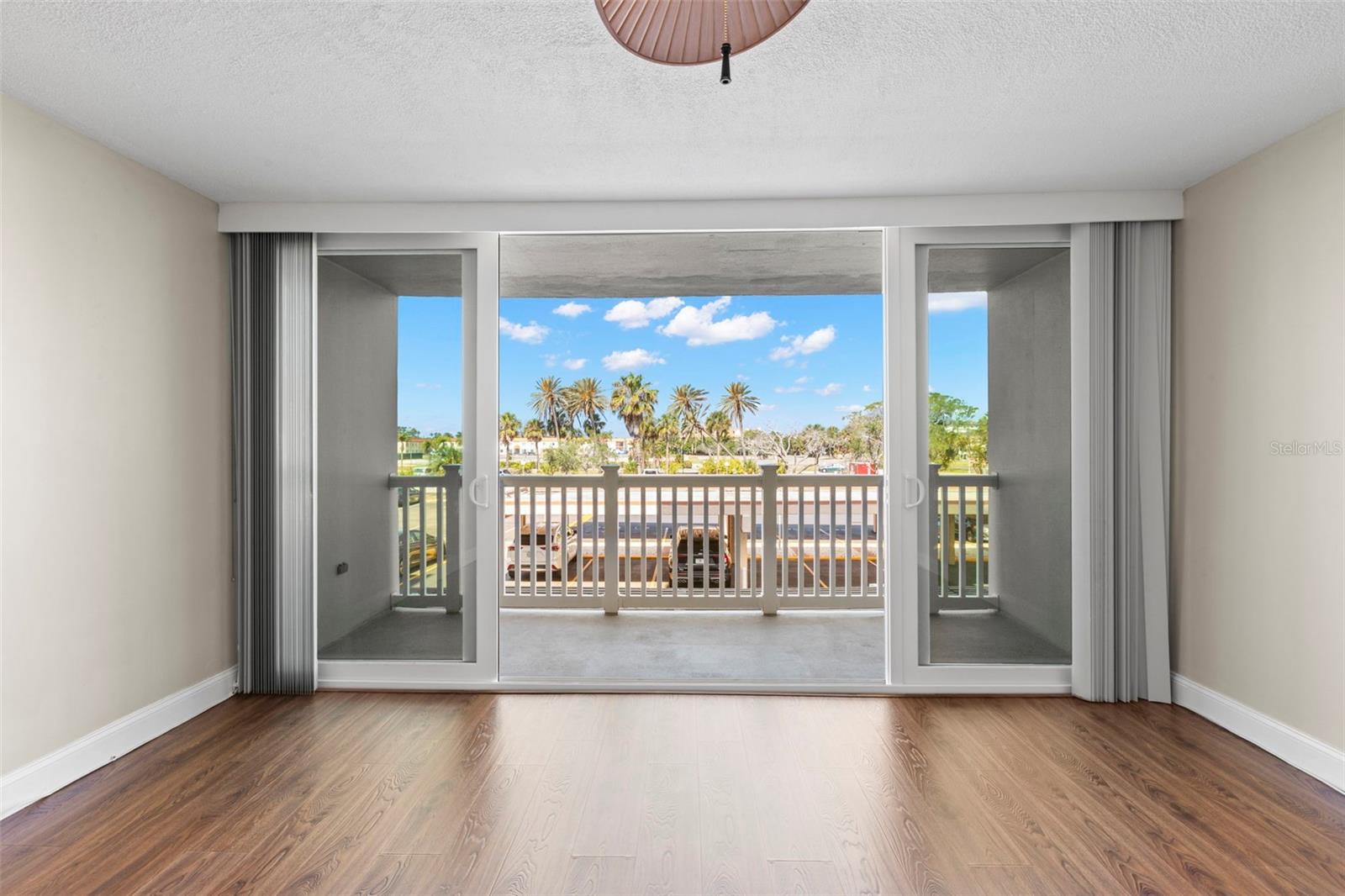 500 TREASURE ISLAND CSWY #205, TREASURE ISLAND, FL, 33706