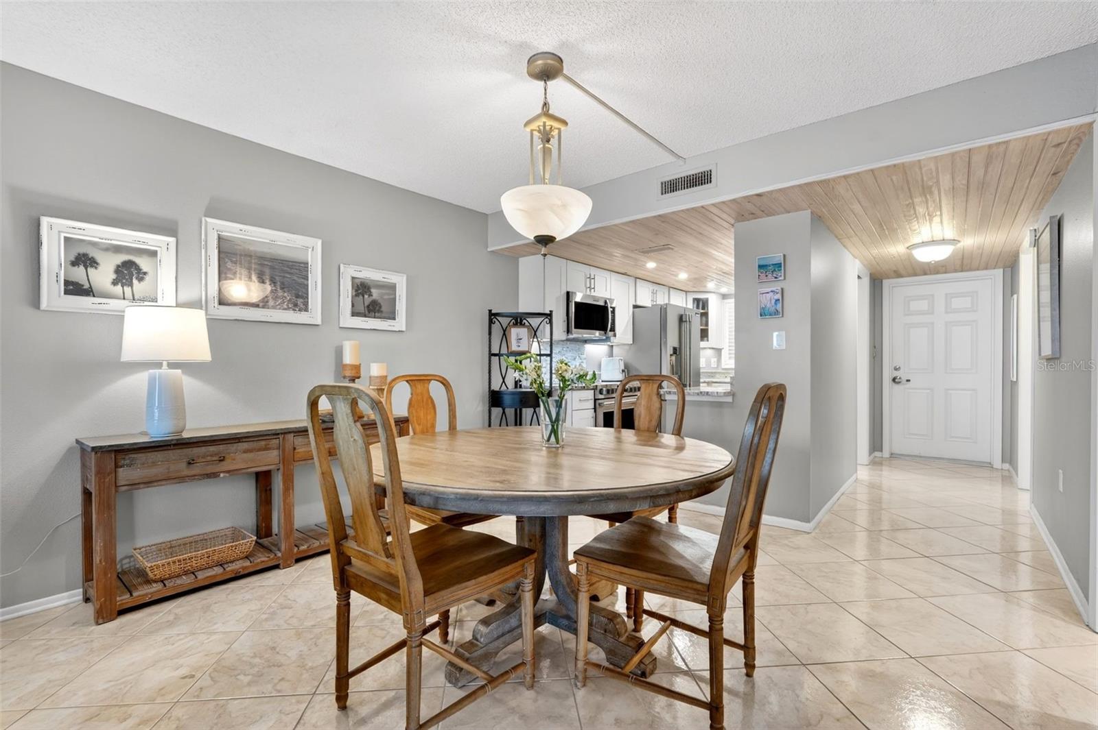 633 ALHAMBRA RD #205, VENICE, FL, 34285
