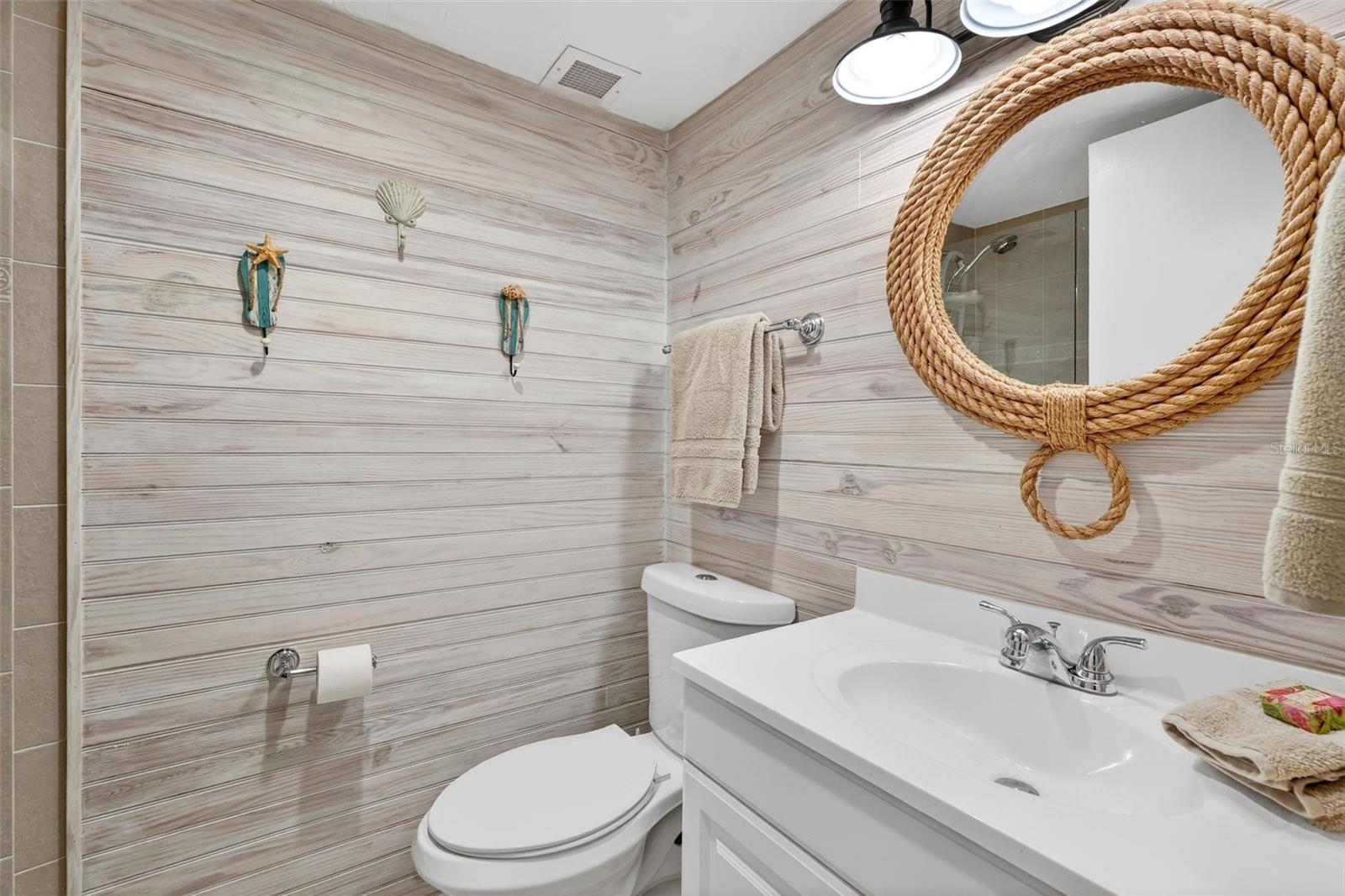 633 ALHAMBRA RD #205, VENICE, FL, 34285