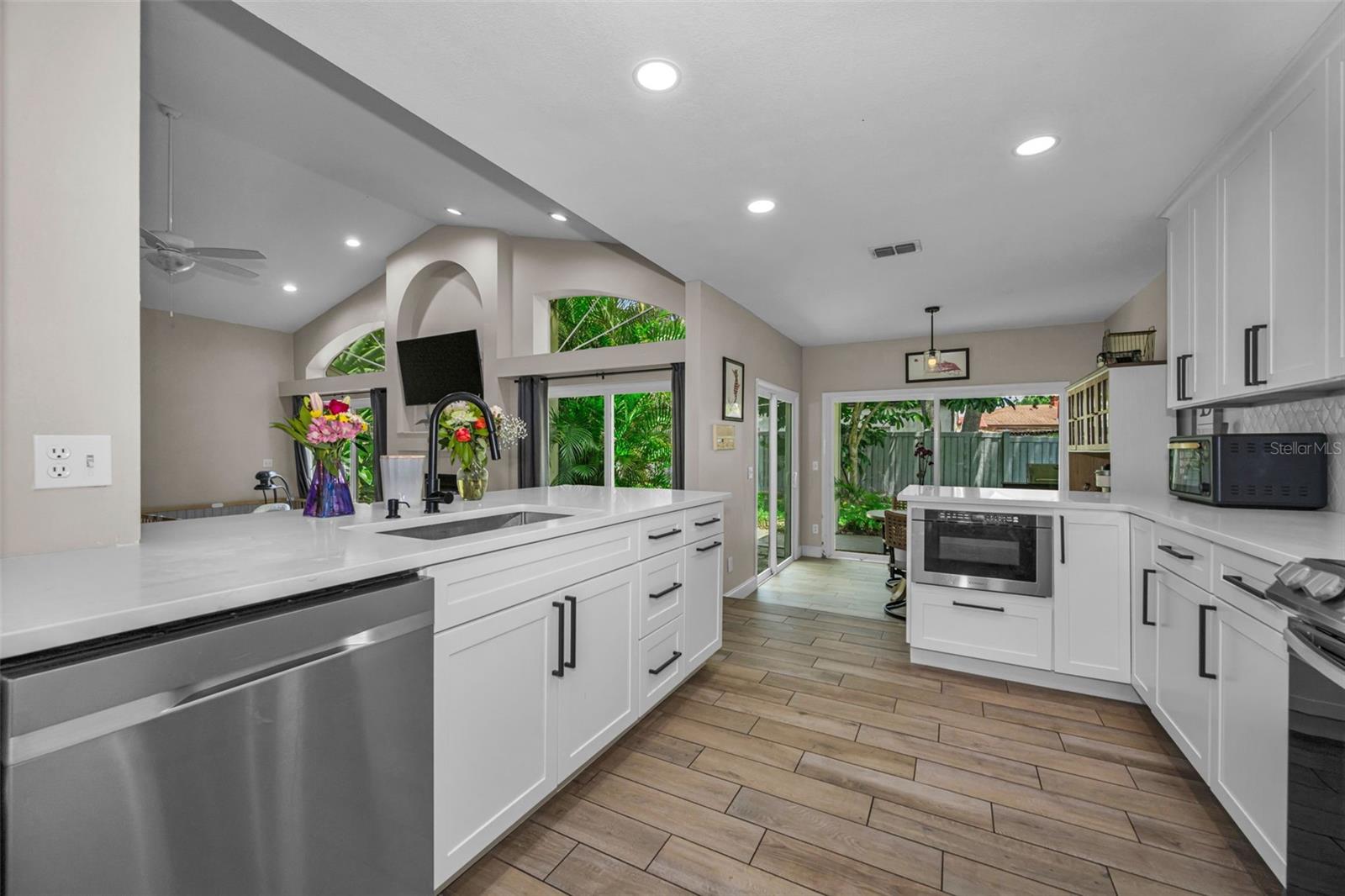 2823 CHALLENGER DR, PALM HARBOR, FL, 34683