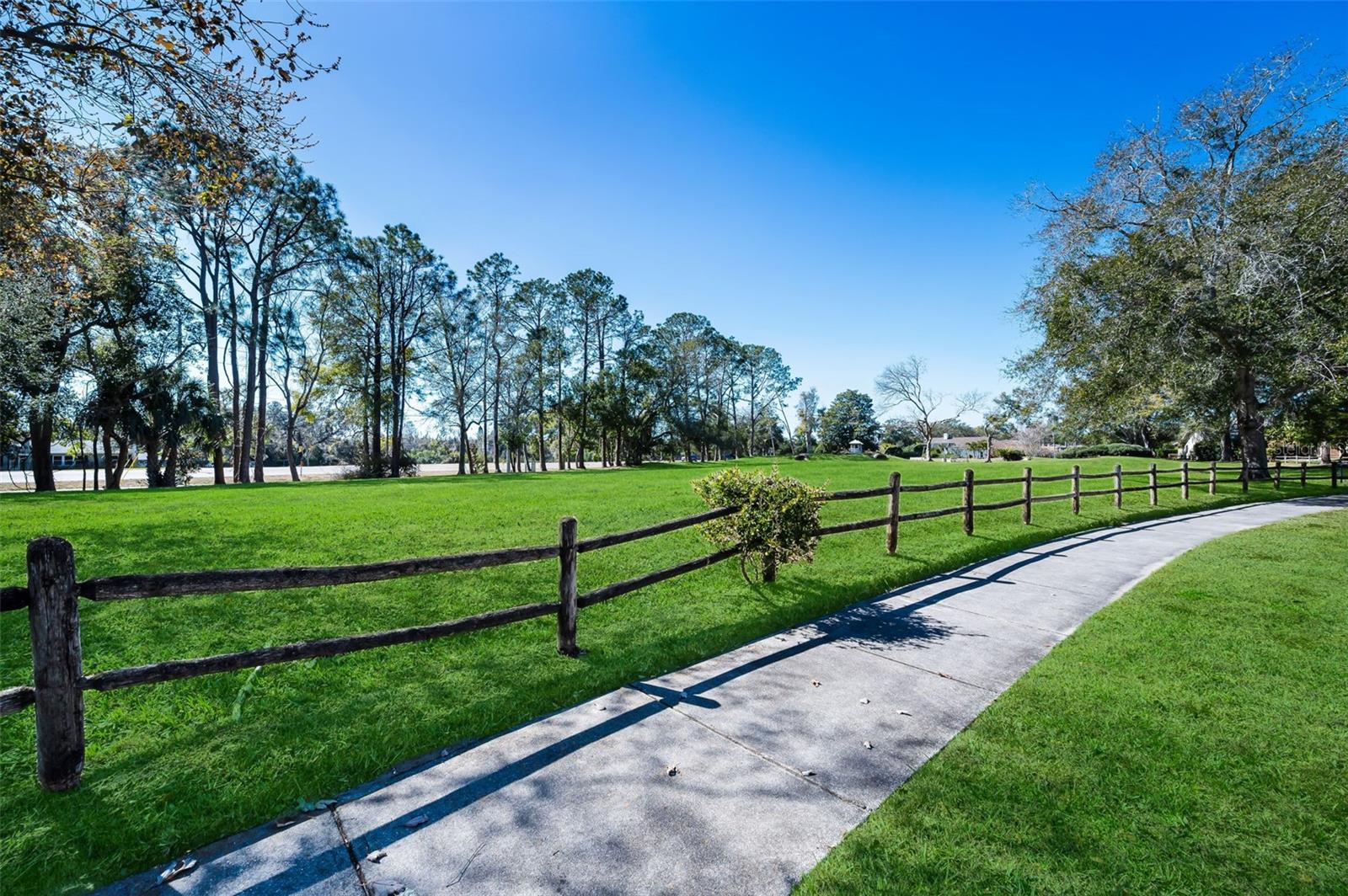 2823 CHALLENGER DR, PALM HARBOR, FL, 34683