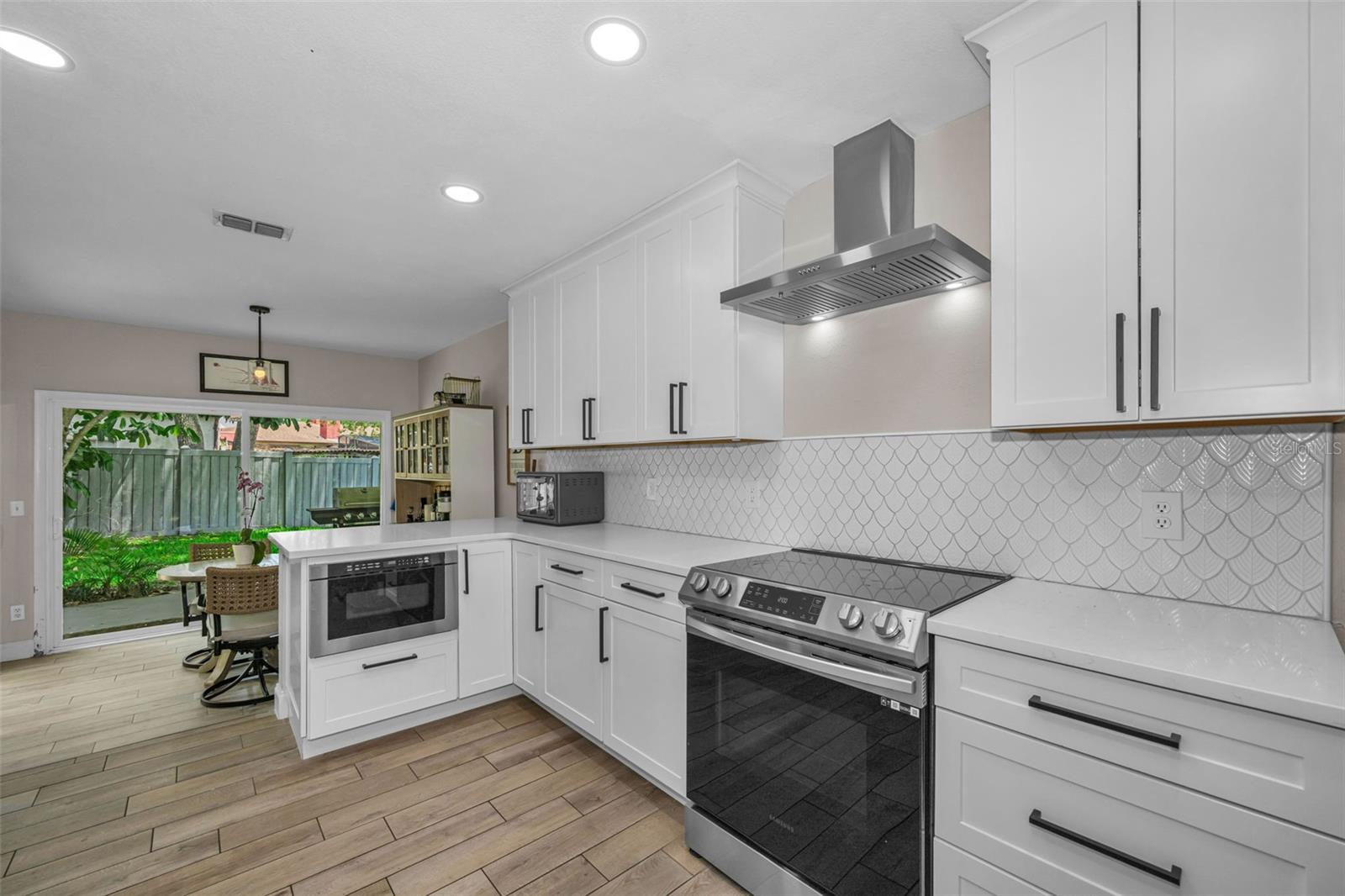2823 CHALLENGER DR, PALM HARBOR, FL, 34683