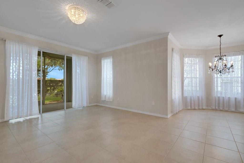 684 GRASSLANDS VILLAGE CIR, LAKELAND, FL, 33803