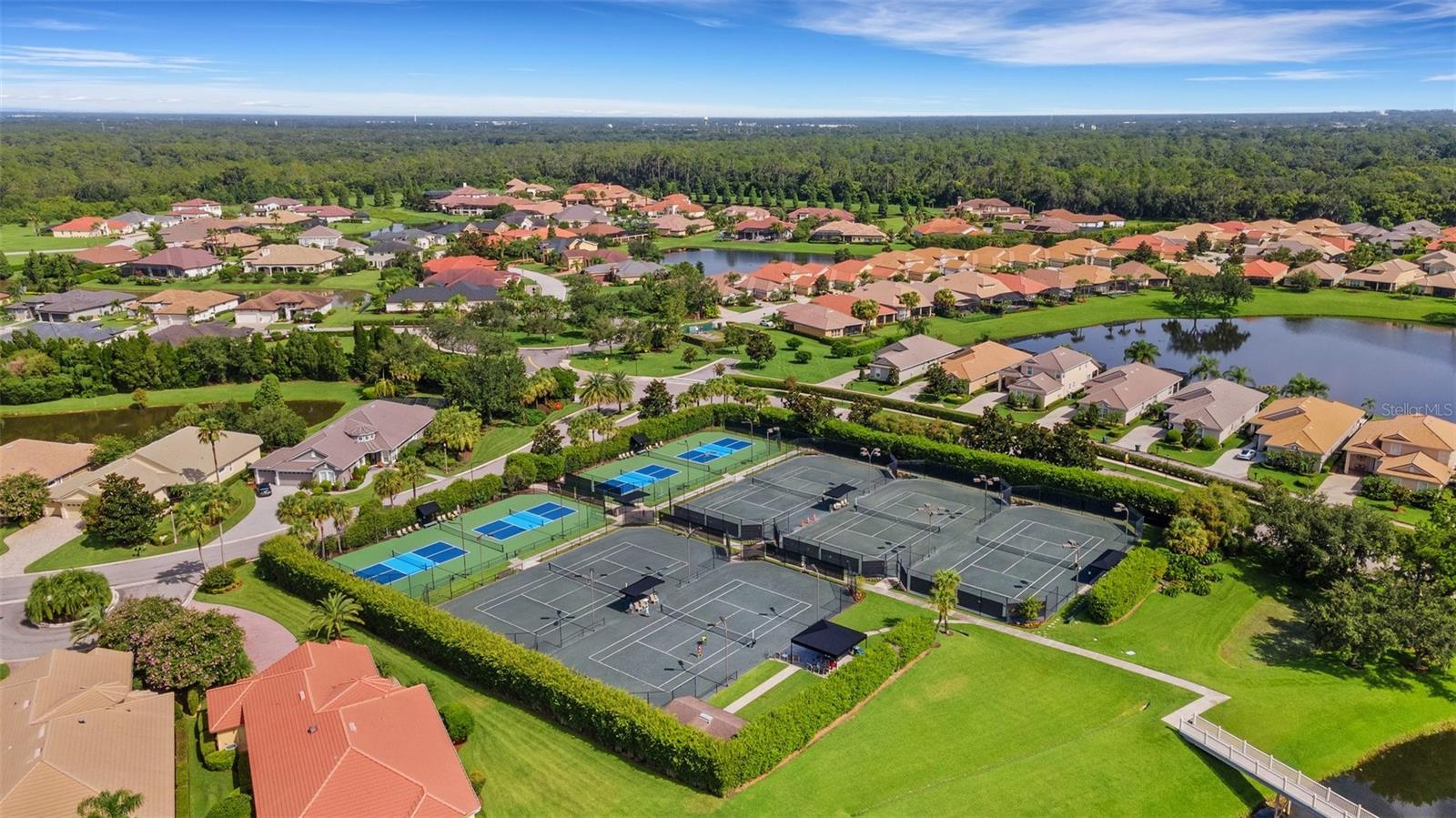 684 GRASSLANDS VILLAGE CIR, LAKELAND, FL, 33803