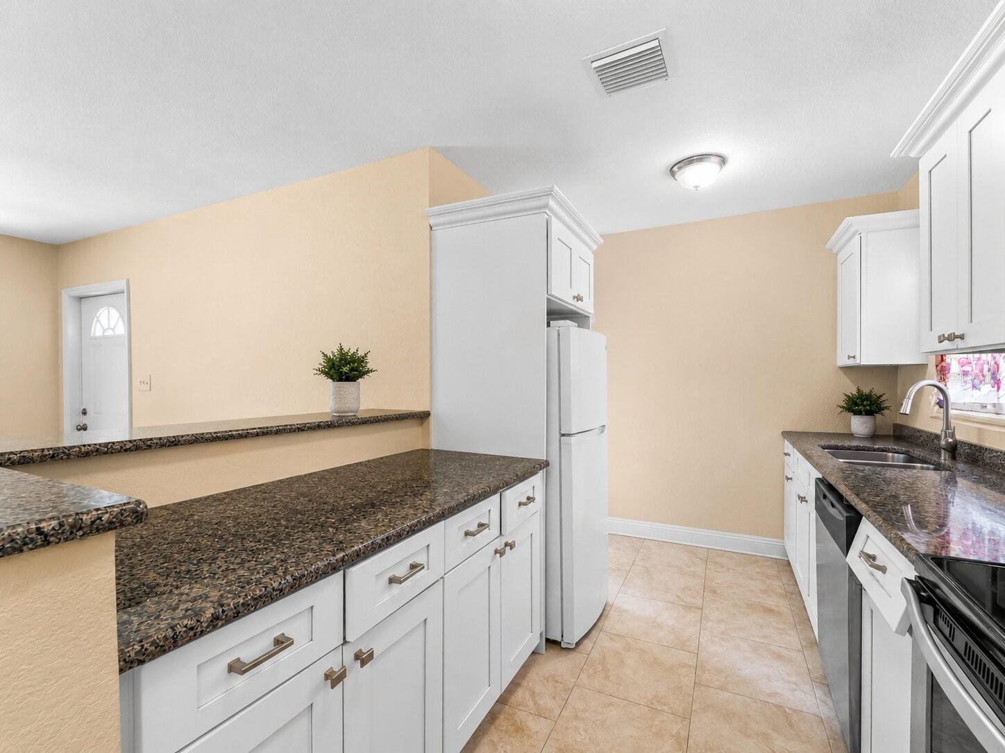 21915 CALVIN LN, PORT CHARLOTTE, FL, 33952