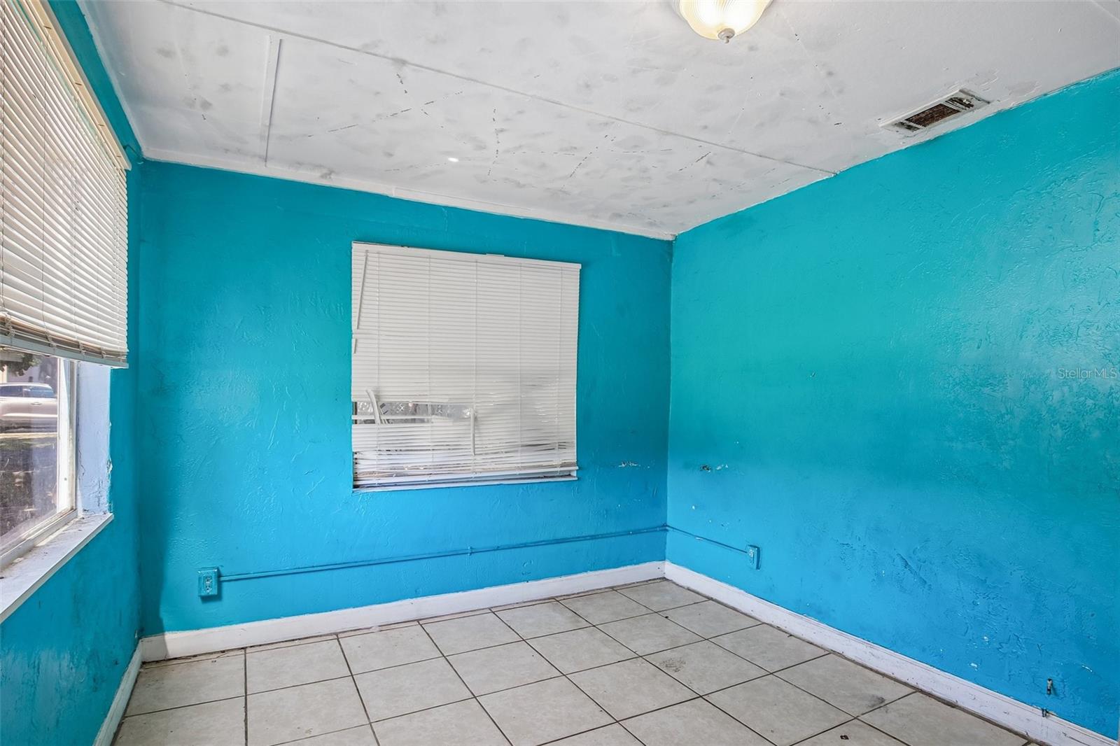 3201 FREEMONT TER S, ST PETERSBURG, FL, 33712