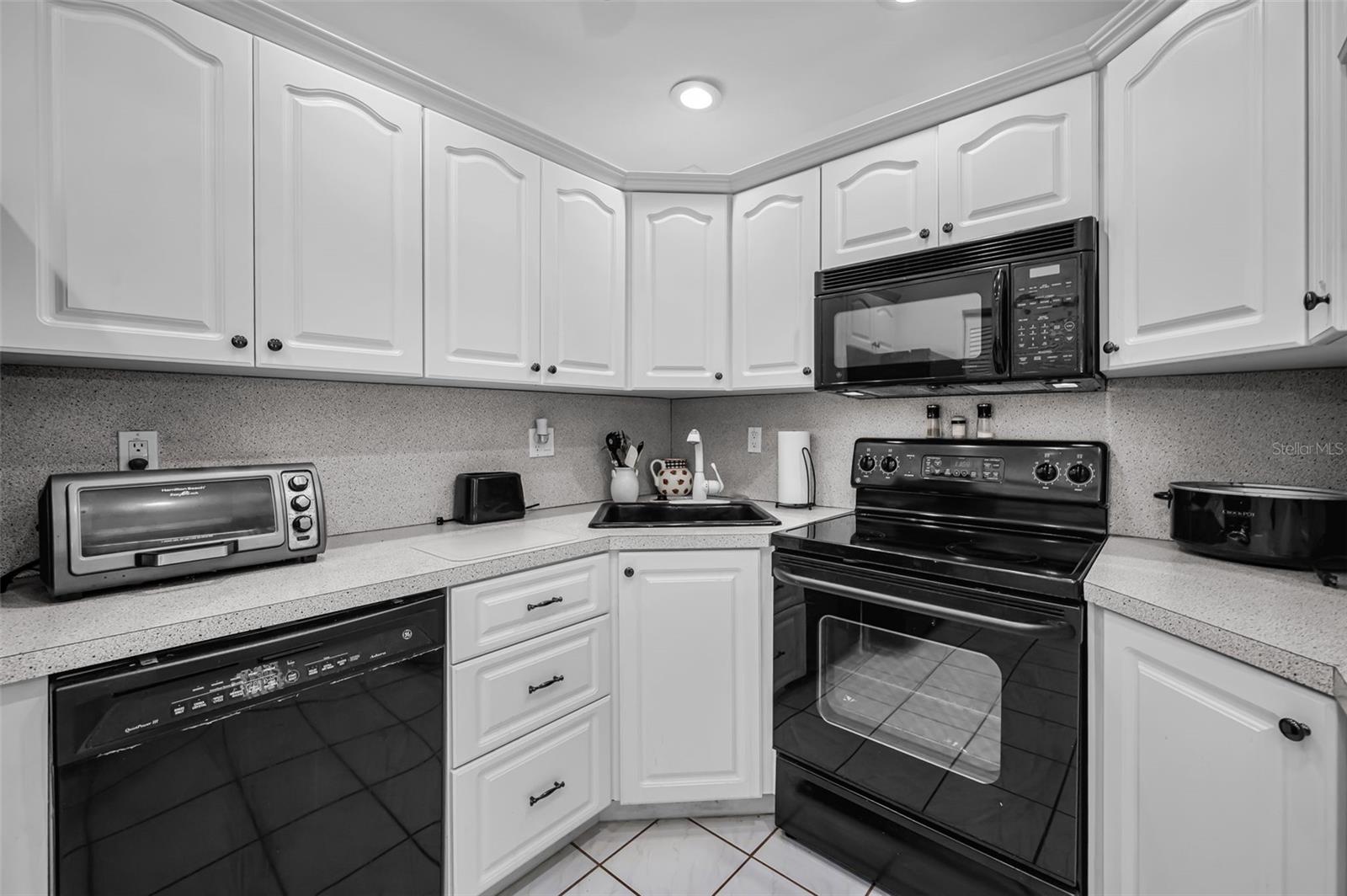 2600 PINE RIDGE WAY S #A2, PALM HARBOR, FL, 34684