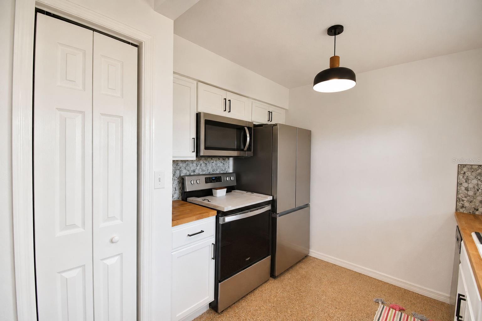 140 E THELMA ST, LAKE ALFRED, FL, 33850