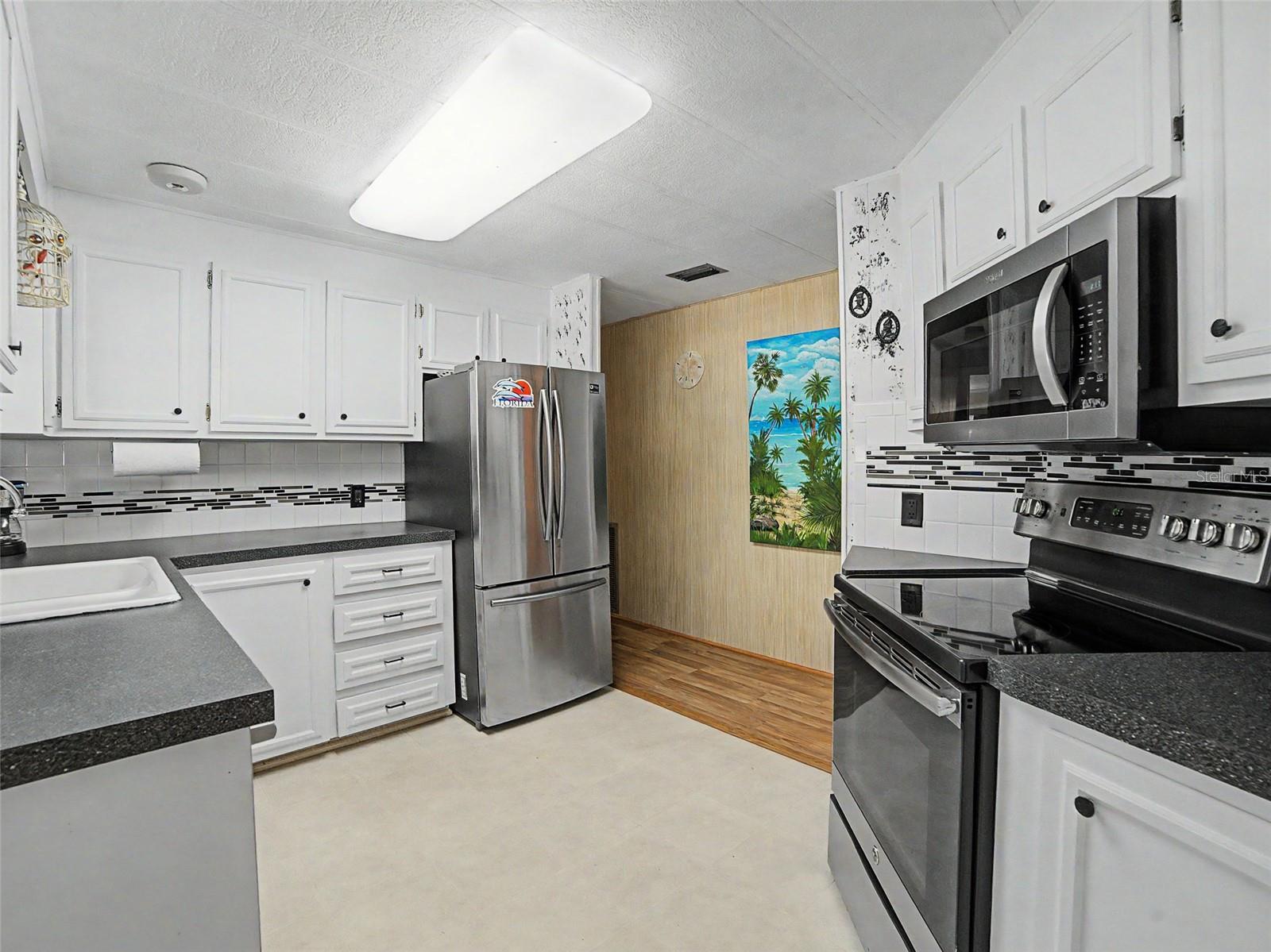 701 SUGAR PALM ST, LARGO, FL, 33778