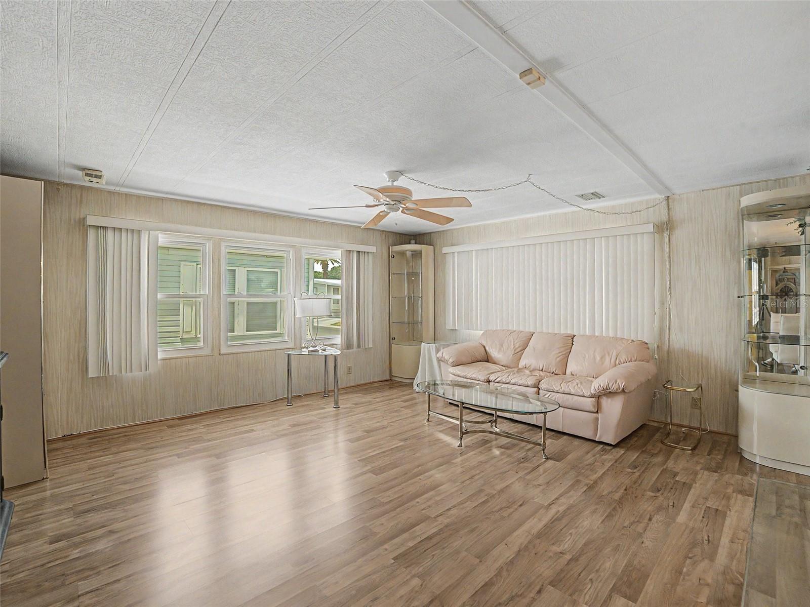 701 SUGAR PALM ST, LARGO, FL, 33778