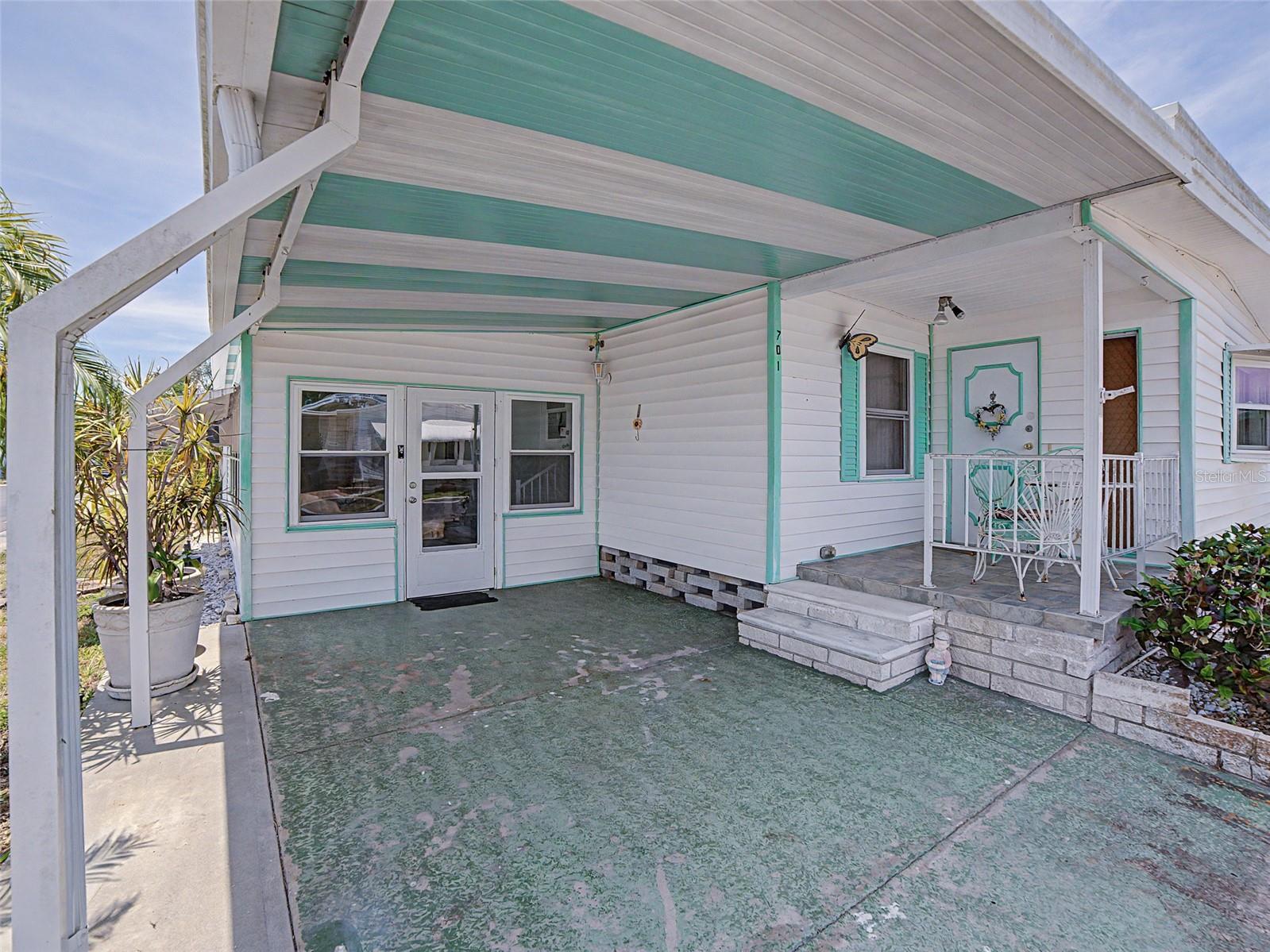 701 SUGAR PALM ST, LARGO, FL, 33778