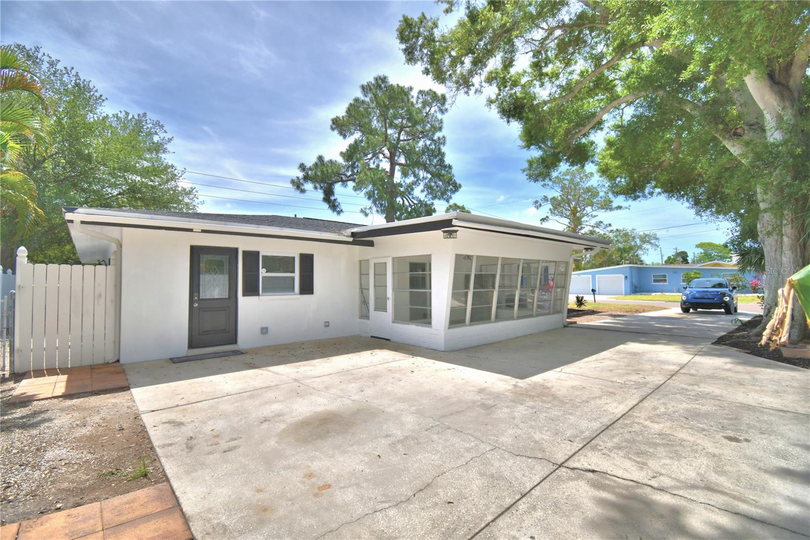 3553 CENTER CIR, LARGO, FL, 33774