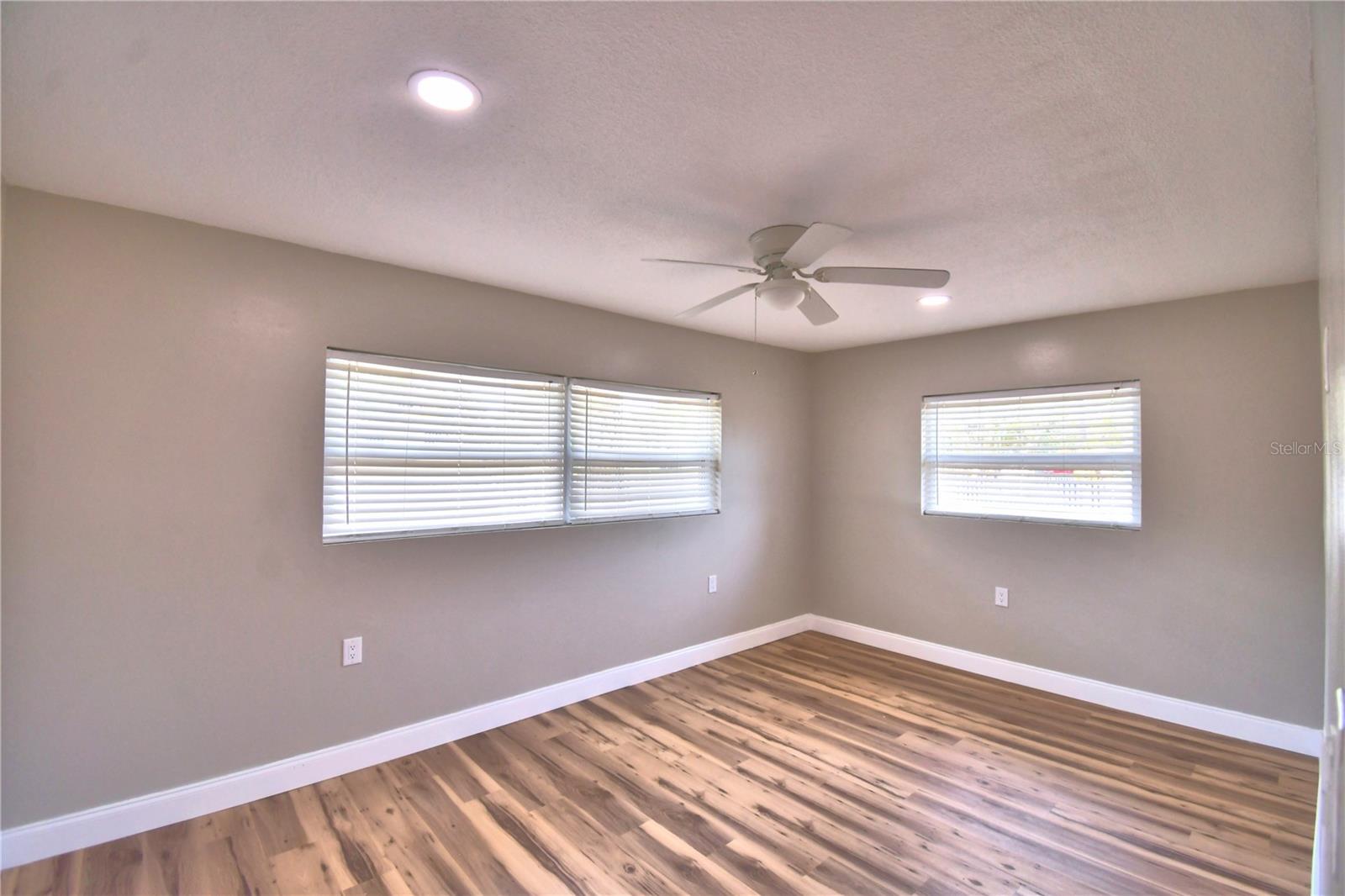 3553 CENTER CIR, LARGO, FL, 33774