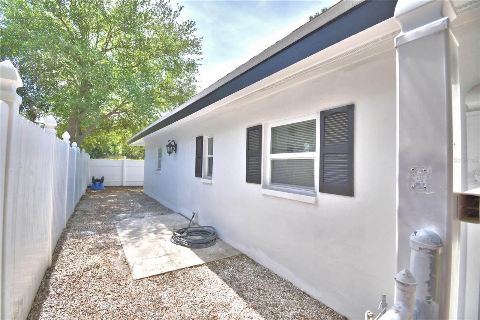 3553 CENTER CIR, LARGO, FL, 33774
