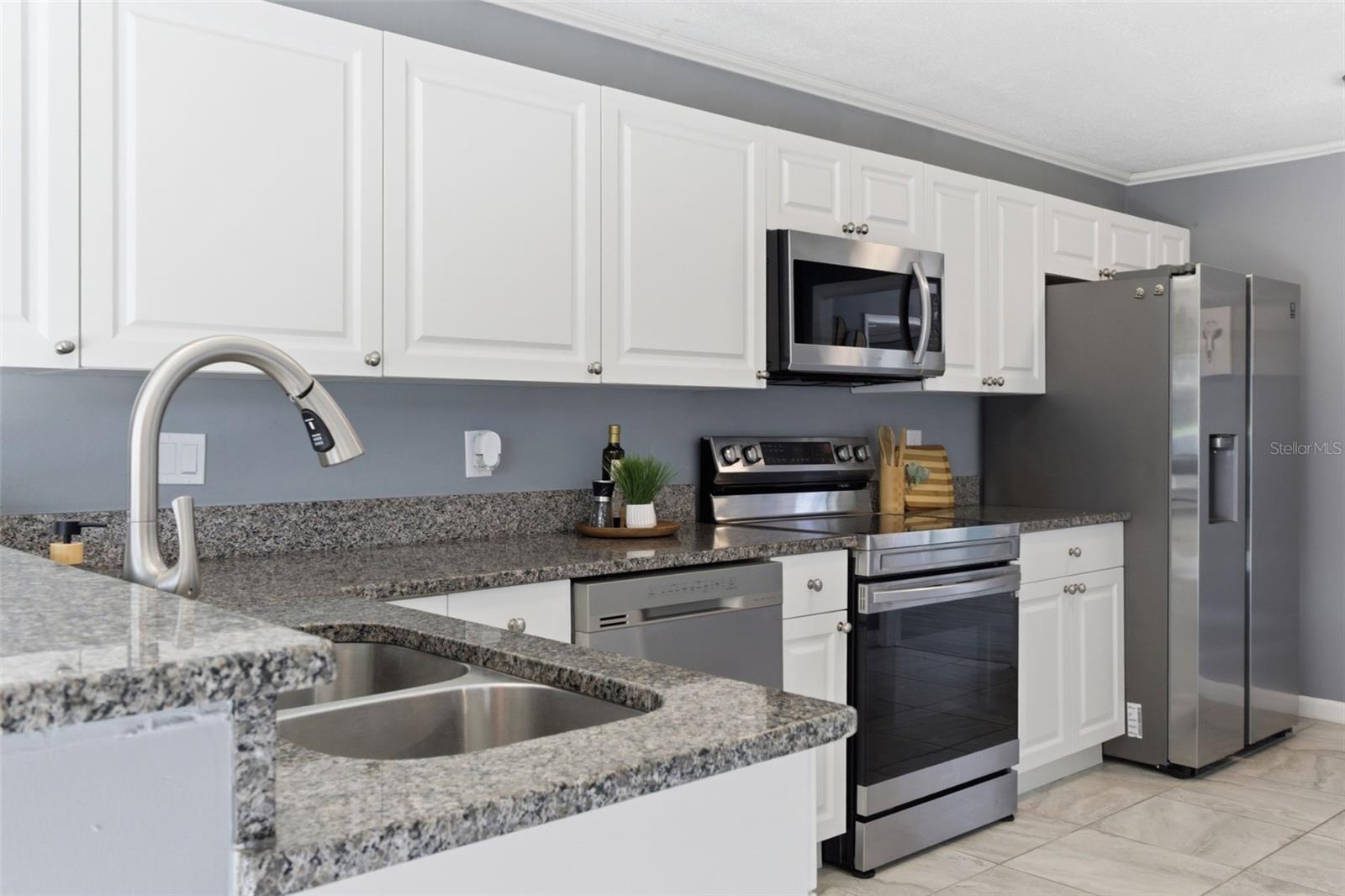 1316 LAKE ARIANA BLVD, AUBURNDALE, FL, 33823