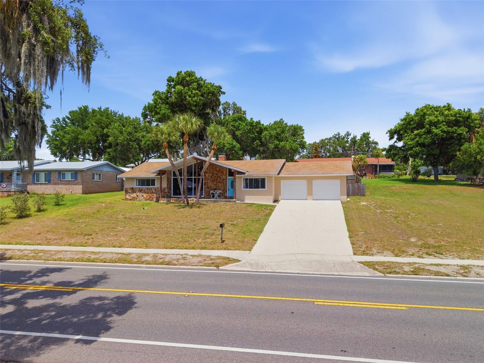 1316 LAKE ARIANA BLVD, AUBURNDALE, FL, 33823