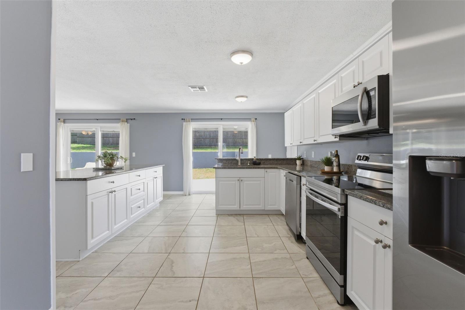 1316 LAKE ARIANA BLVD, AUBURNDALE, FL, 33823