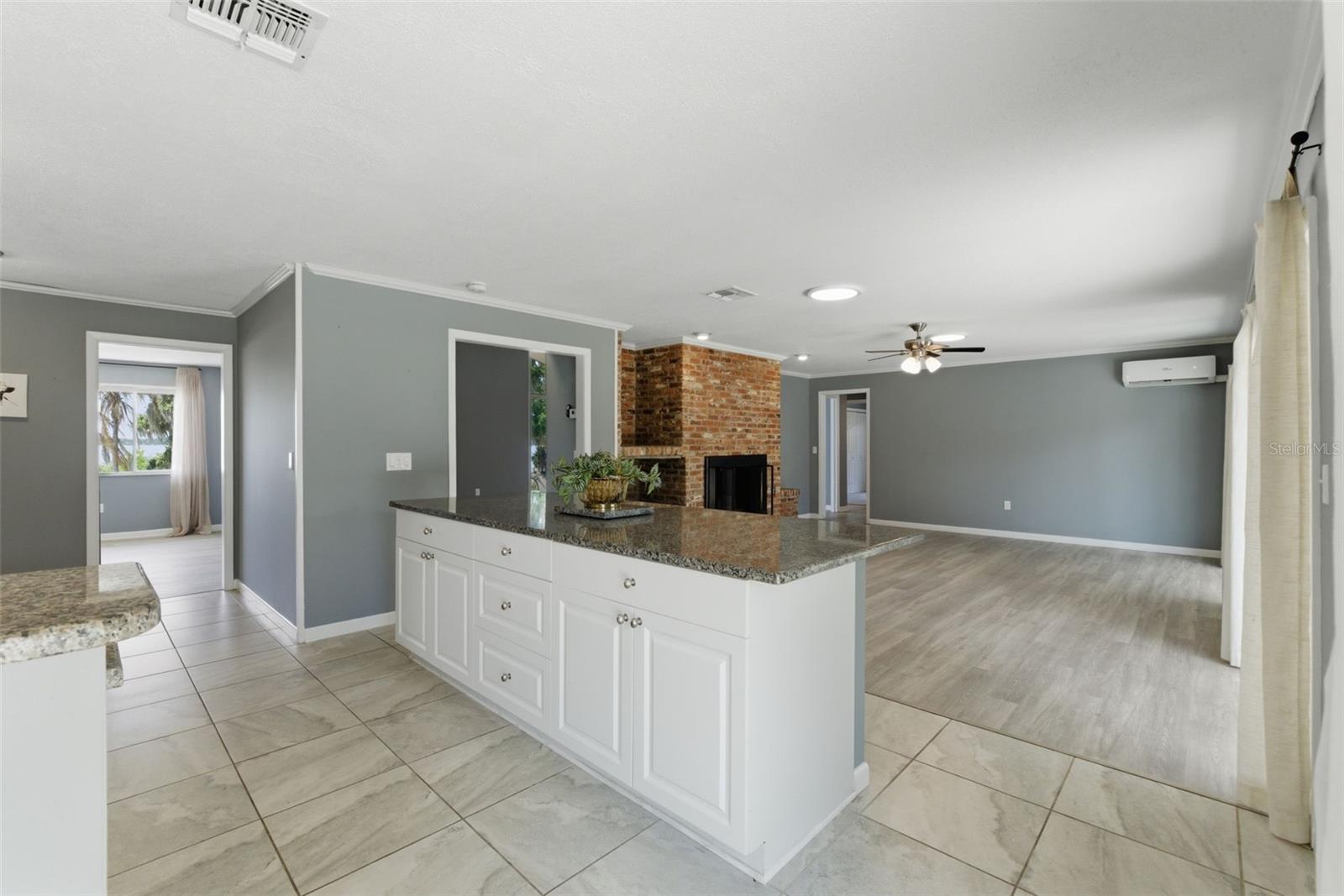 1316 LAKE ARIANA BLVD, AUBURNDALE, FL, 33823
