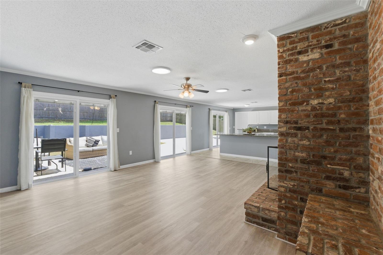 1316 LAKE ARIANA BLVD, AUBURNDALE, FL, 33823