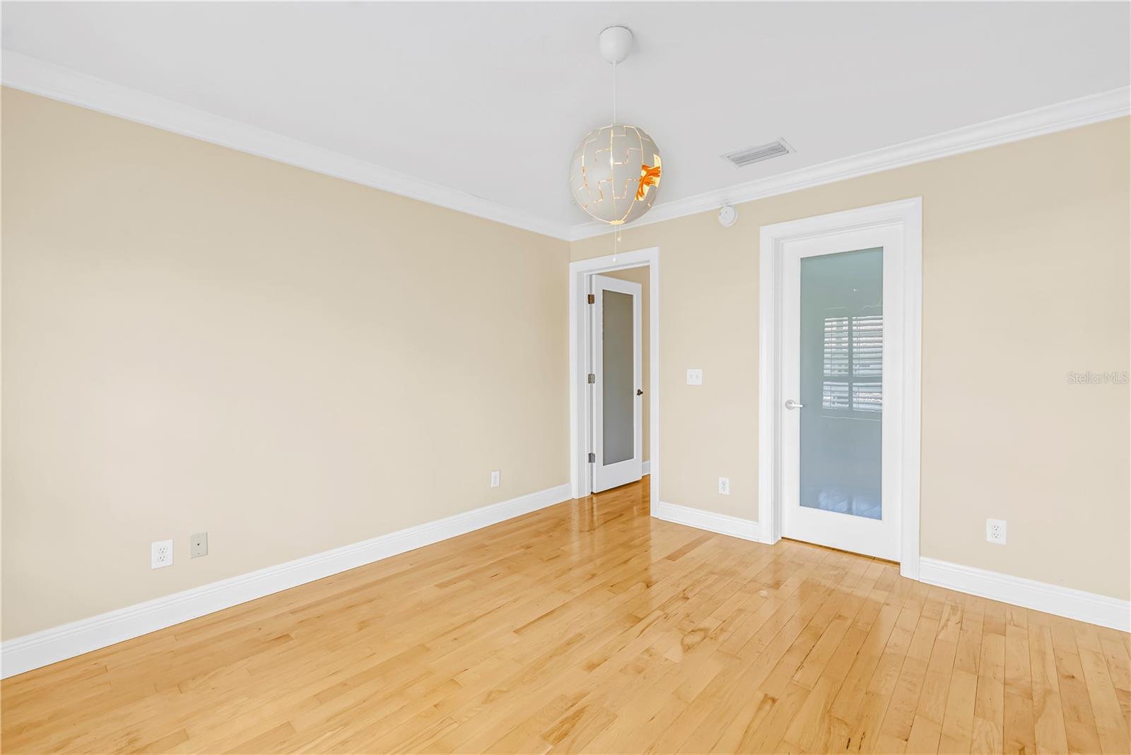 409 BARCELONA DR, ST PETERSBURG, FL, 33716