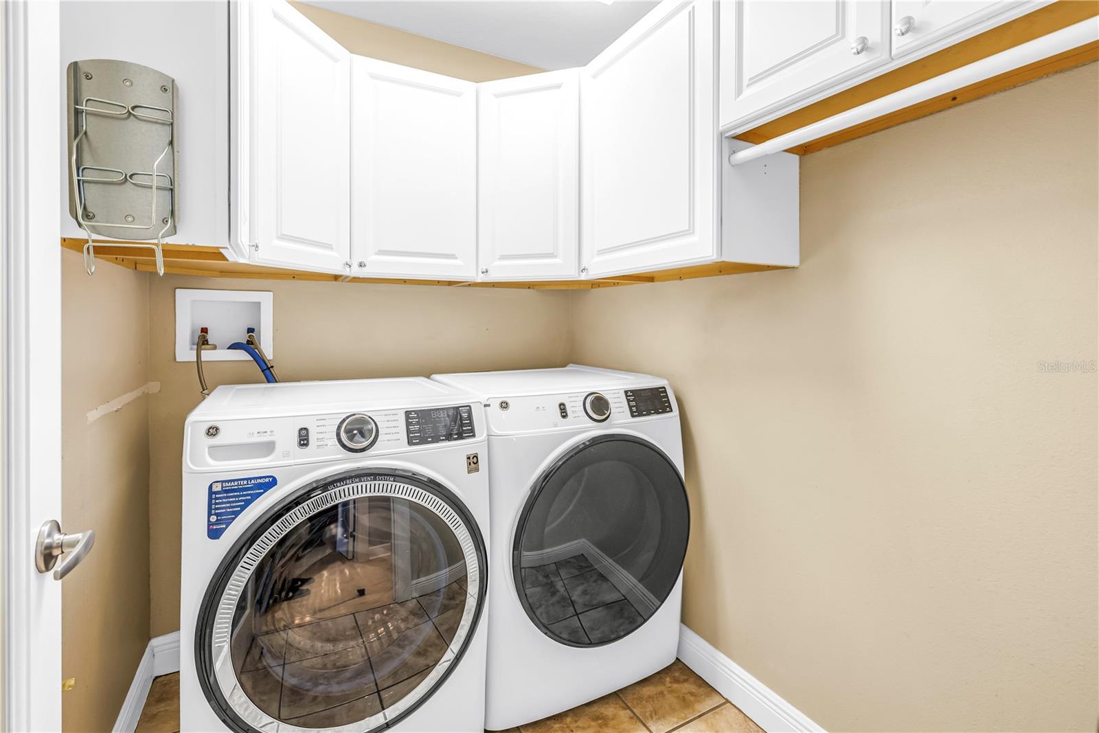 409 BARCELONA DR, ST PETERSBURG, FL, 33716