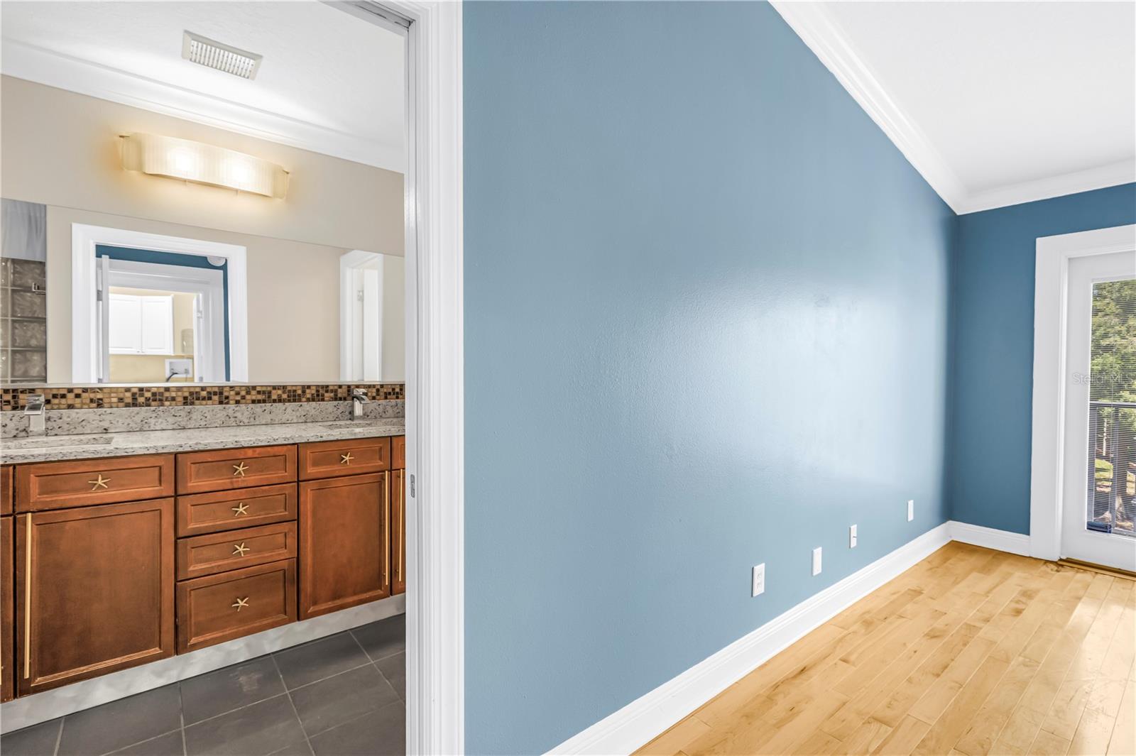 409 BARCELONA DR, ST PETERSBURG, FL, 33716