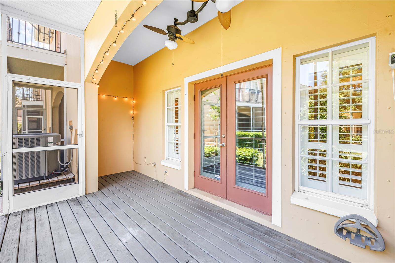409 BARCELONA DR, ST PETERSBURG, FL, 33716