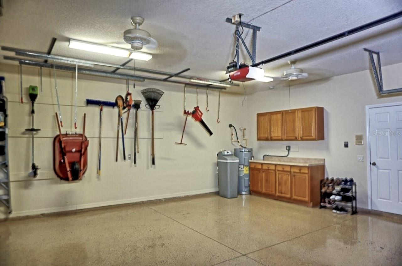 6402 BARCELLONA RD, LAND O LAKES, FL, 34637