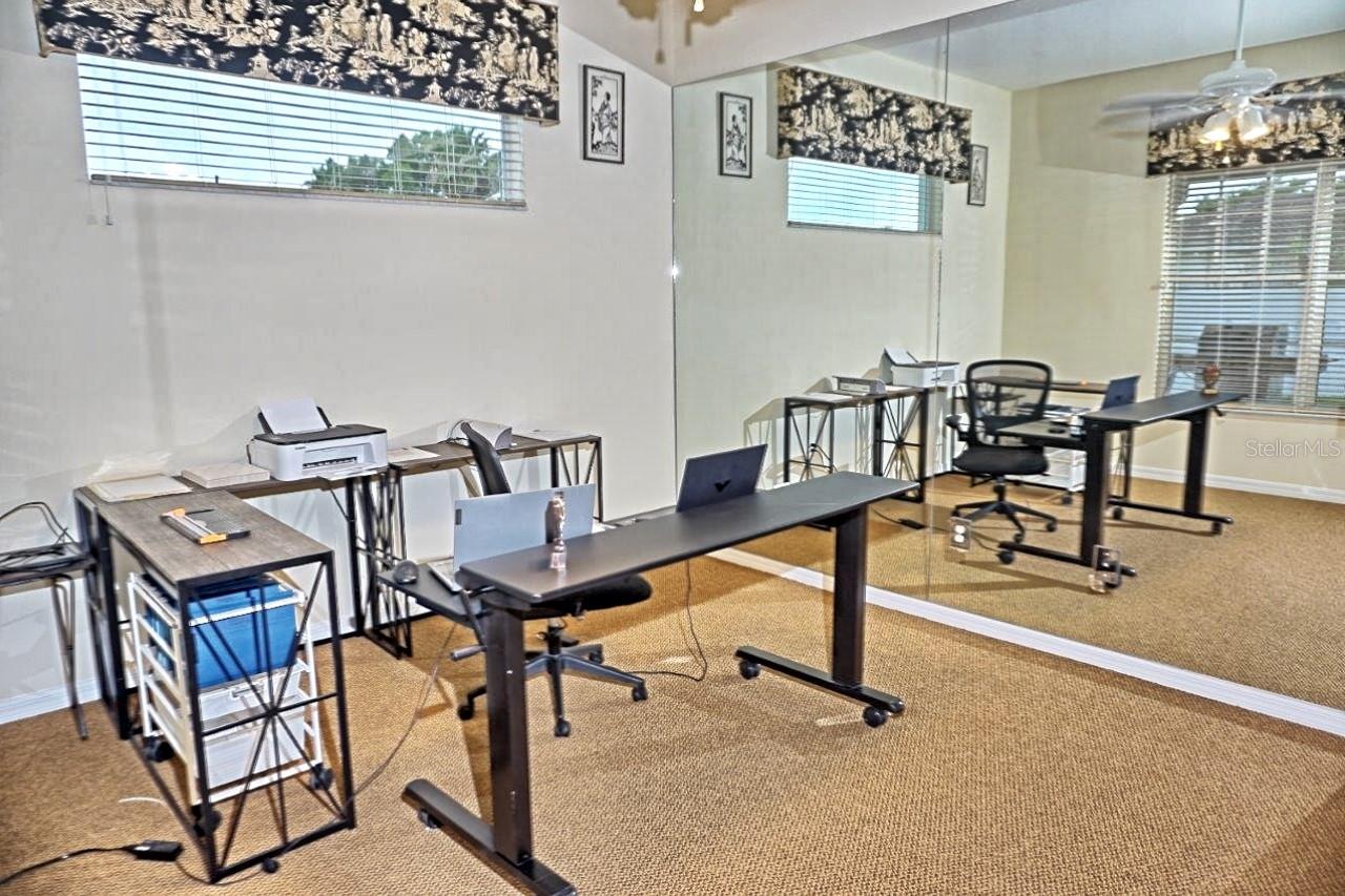 6402 BARCELLONA RD, LAND O LAKES, FL, 34637
