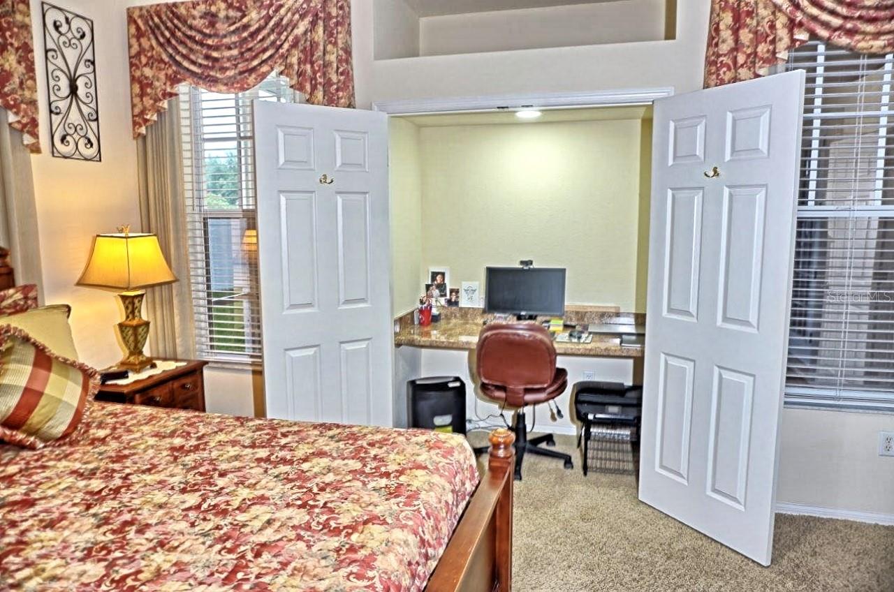 6402 BARCELLONA RD, LAND O LAKES, FL, 34637