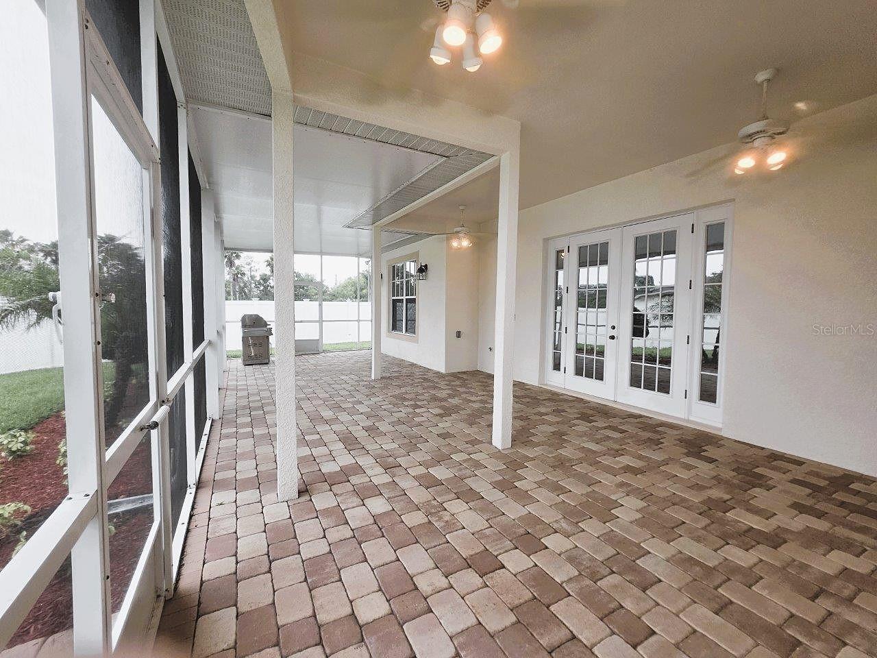 6402 BARCELLONA RD, LAND O LAKES, FL, 34637