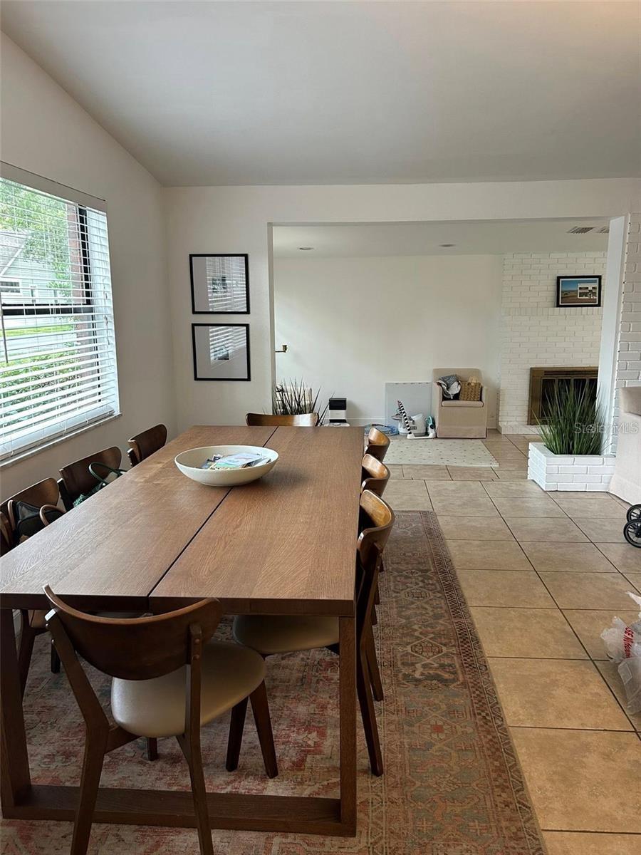 3214 W COACHMAN AVE, TAMPA, FL, 33611