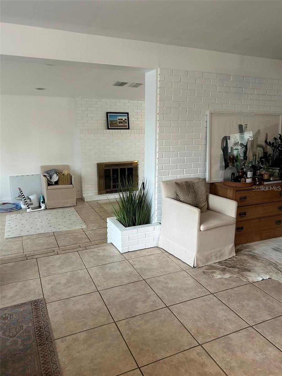 3214 W COACHMAN AVE, TAMPA, FL, 33611