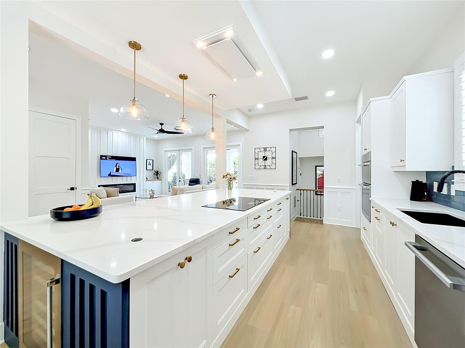 217 W BAY ST, WINTER GARDEN, FL, 34787
