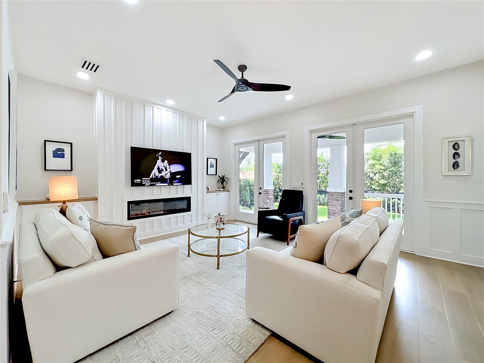 217 W BAY ST, WINTER GARDEN, FL, 34787