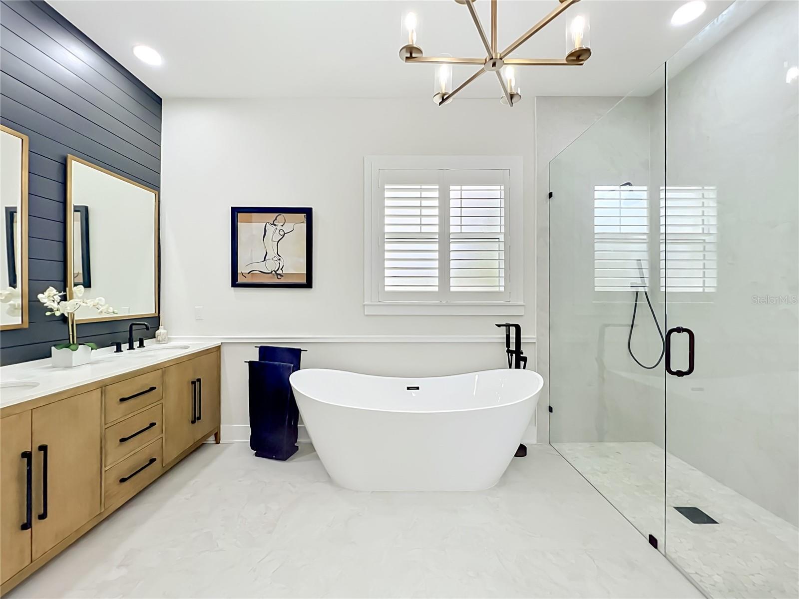 217 W BAY ST, WINTER GARDEN, FL, 34787