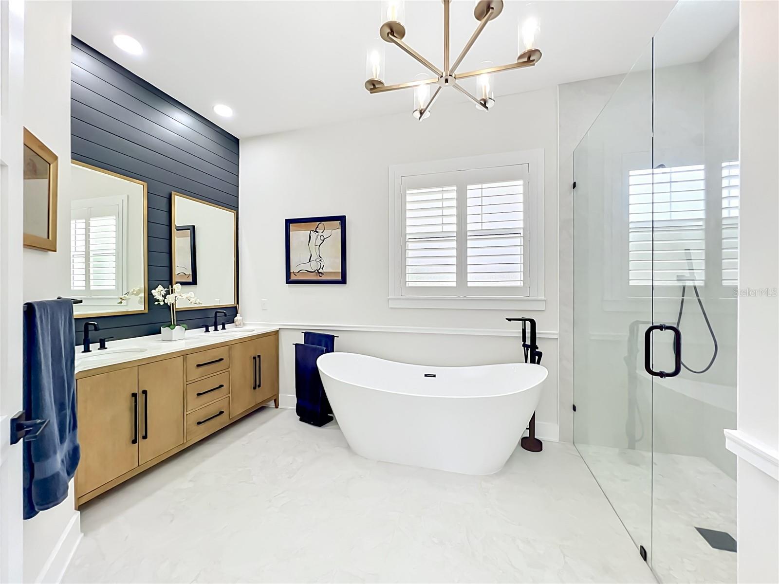 217 W BAY ST, WINTER GARDEN, FL, 34787