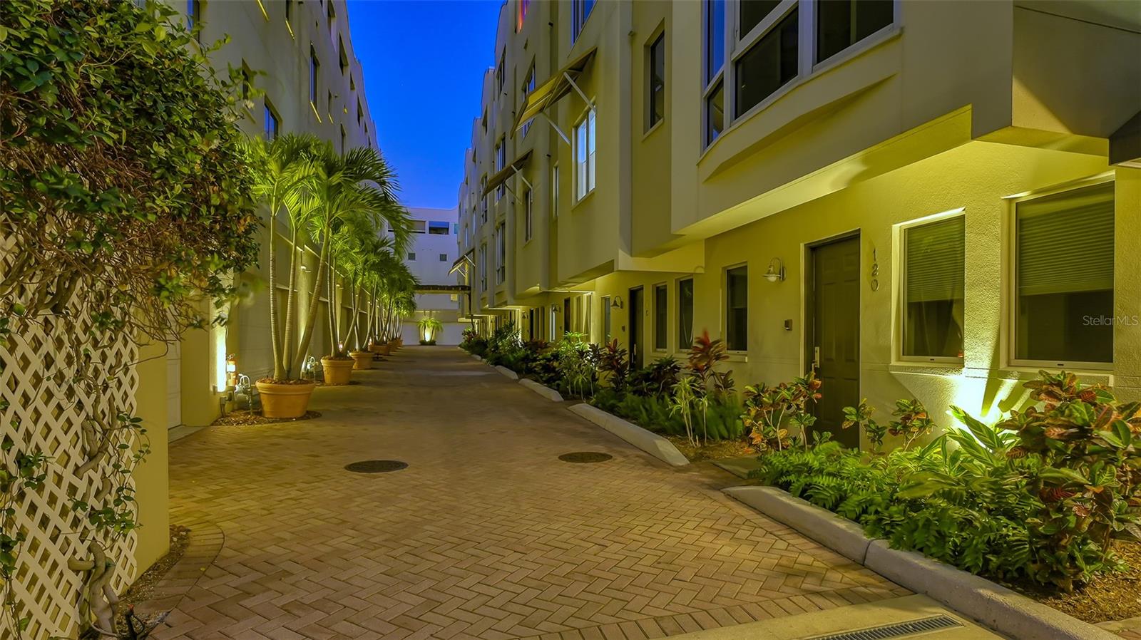 235 COCOANUT AVE #113C, SARASOTA, FL, 34236