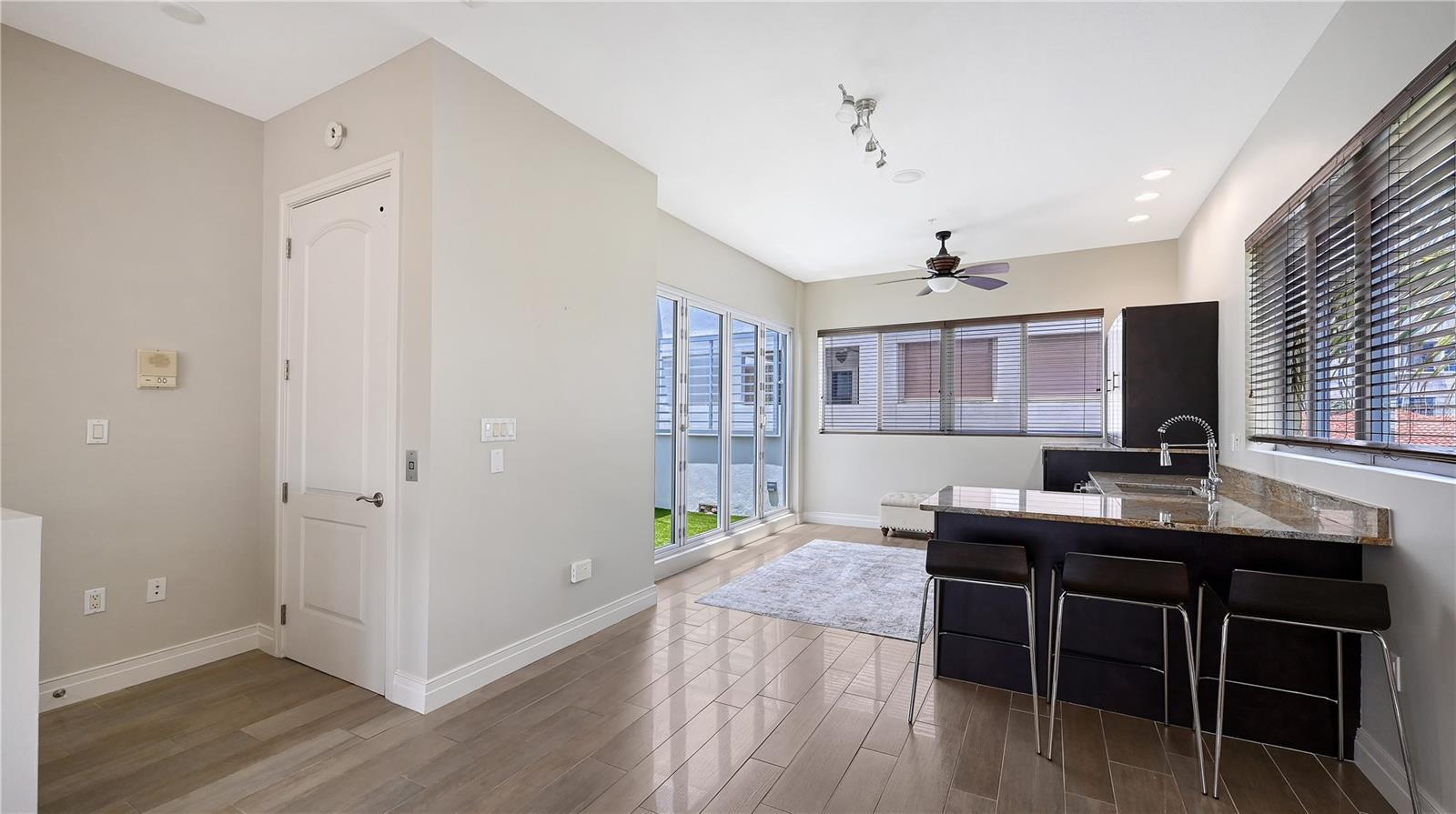 235 COCOANUT AVE #113C, SARASOTA, FL, 34236