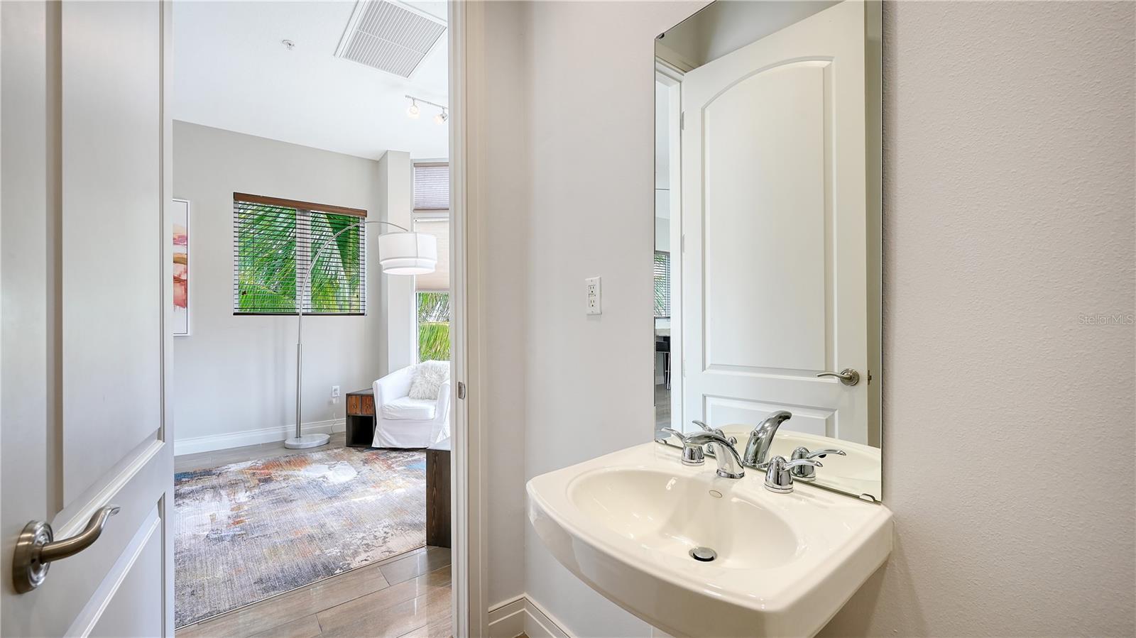 235 COCOANUT AVE #113C, SARASOTA, FL, 34236