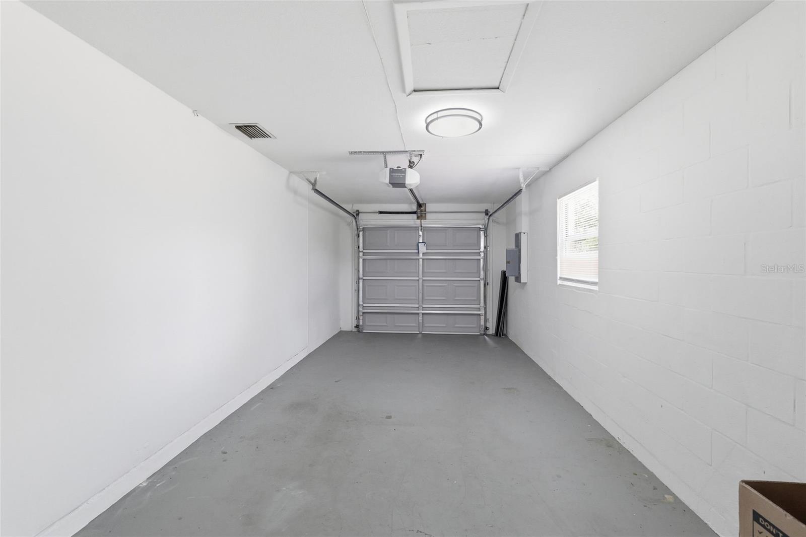 9707 N MARY AVE, TAMPA, FL, 33612