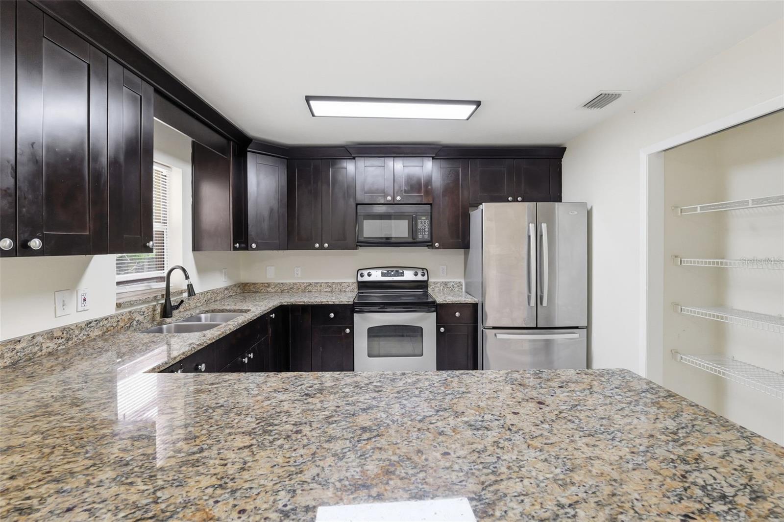 9707 N MARY AVE, TAMPA, FL, 33612